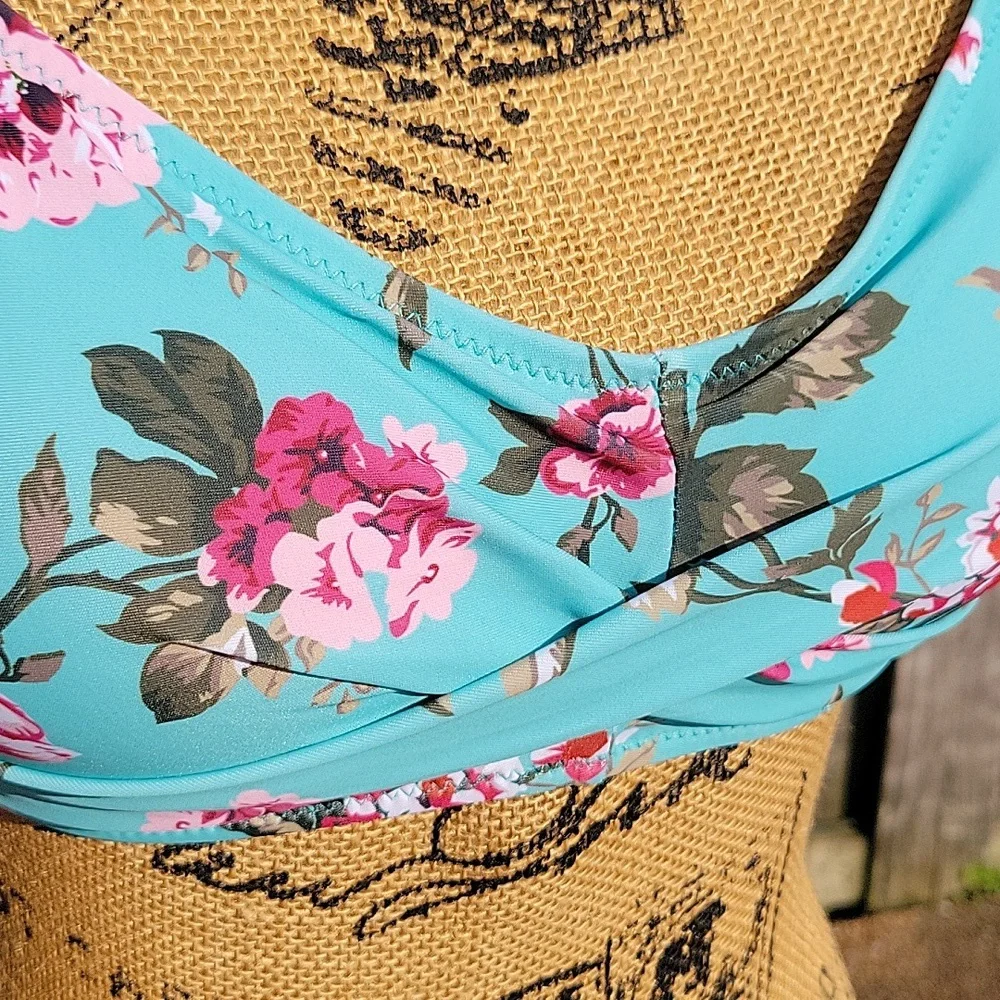 NEW Modern Love Twist Front Bikini Swim Top